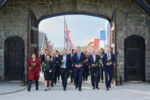 Die Regierungsspitze nahm an der Gedenkfeier in Mauthausen teil.